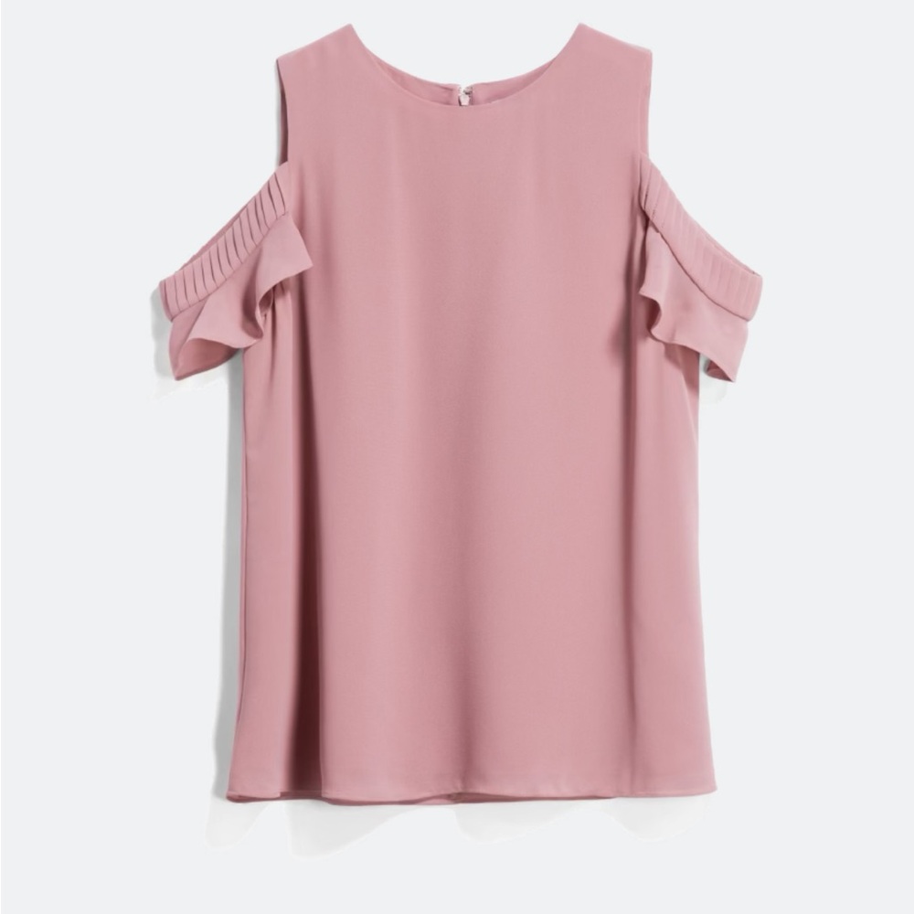 Q&A Nonnie Cold Shoulder Blouse in Blush - Size M. New With Tags.
